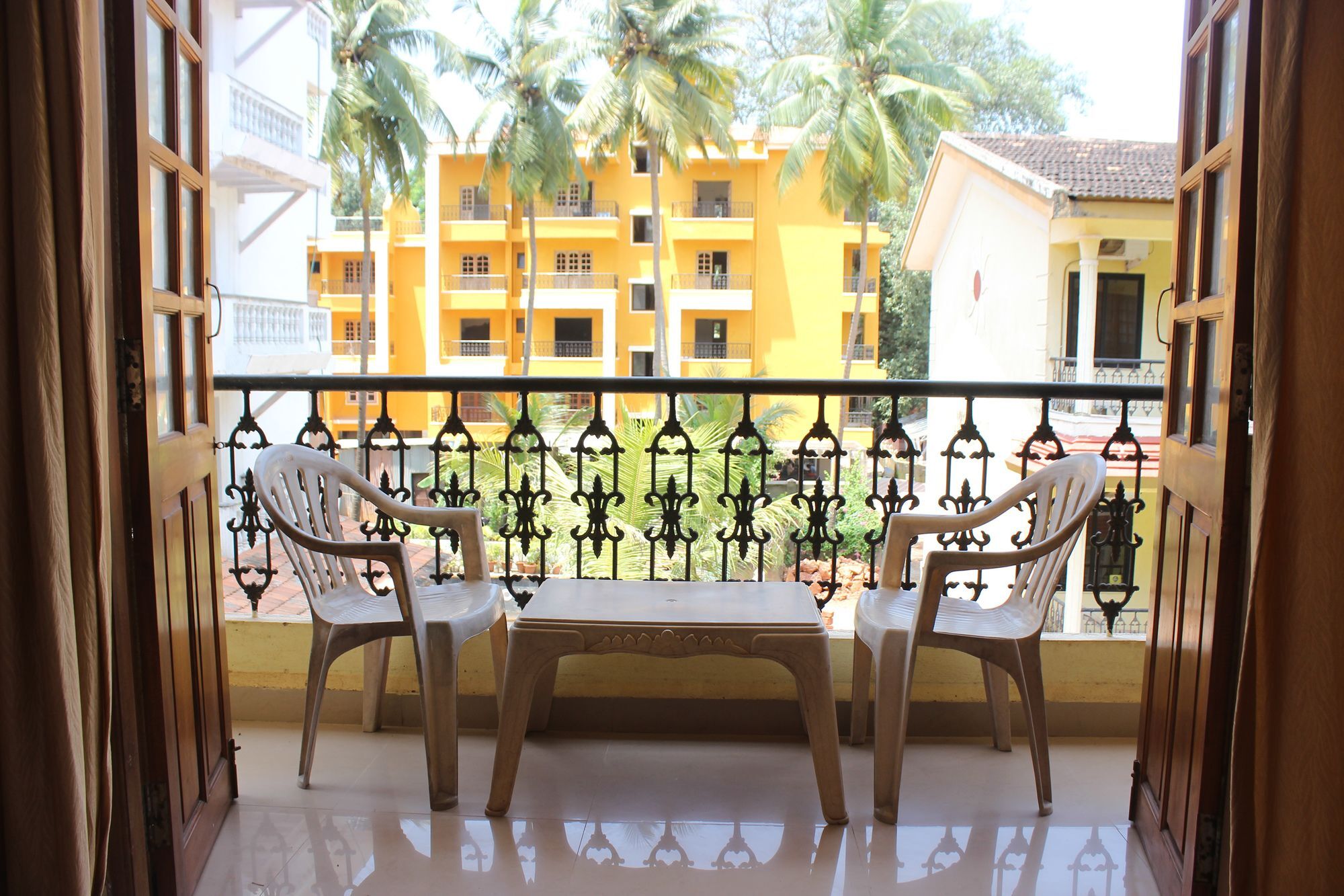 Hotel Oyo 7333 V Palms Candolim Exterior foto